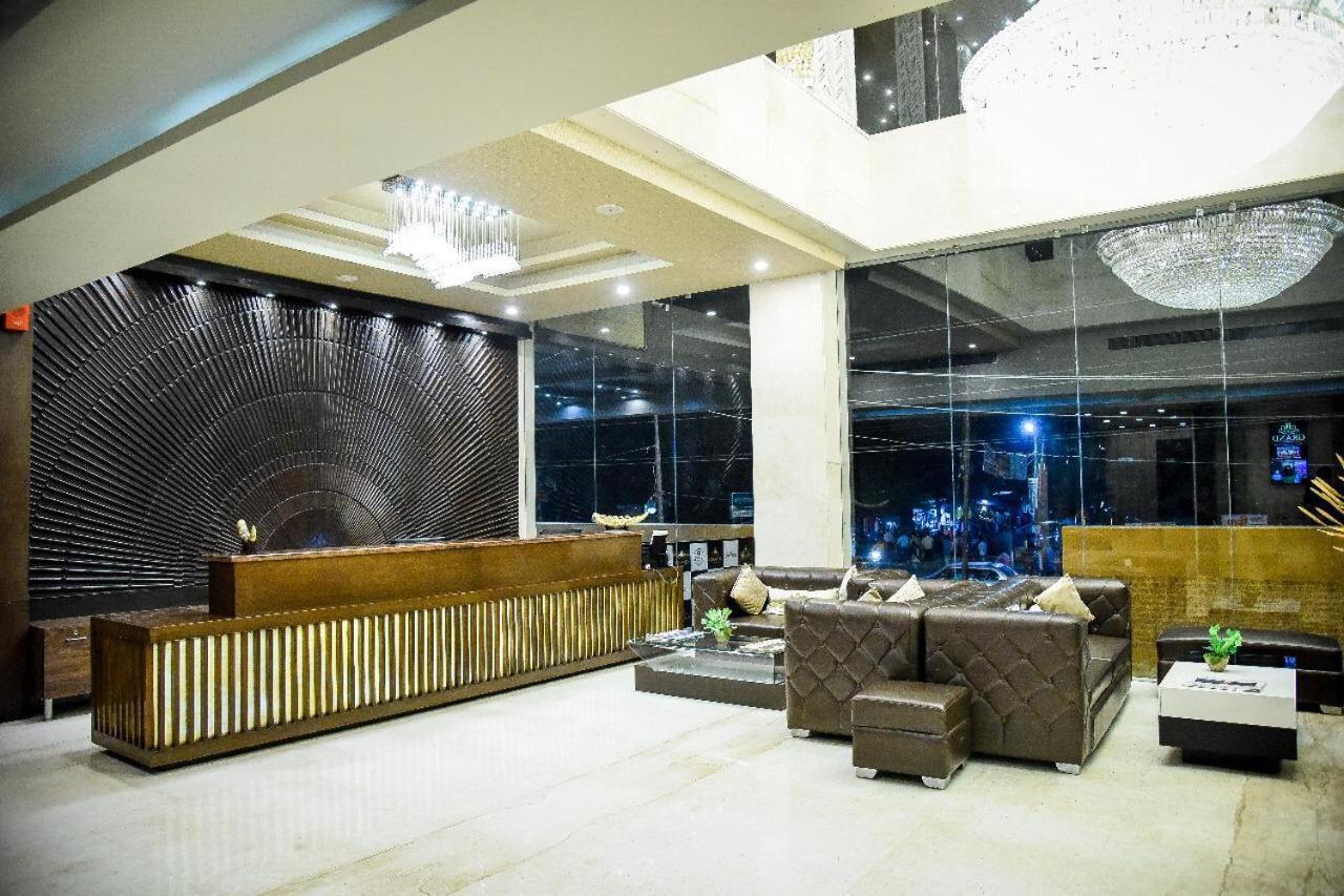 Dng The Grand Hotel Kanpur Esterno foto